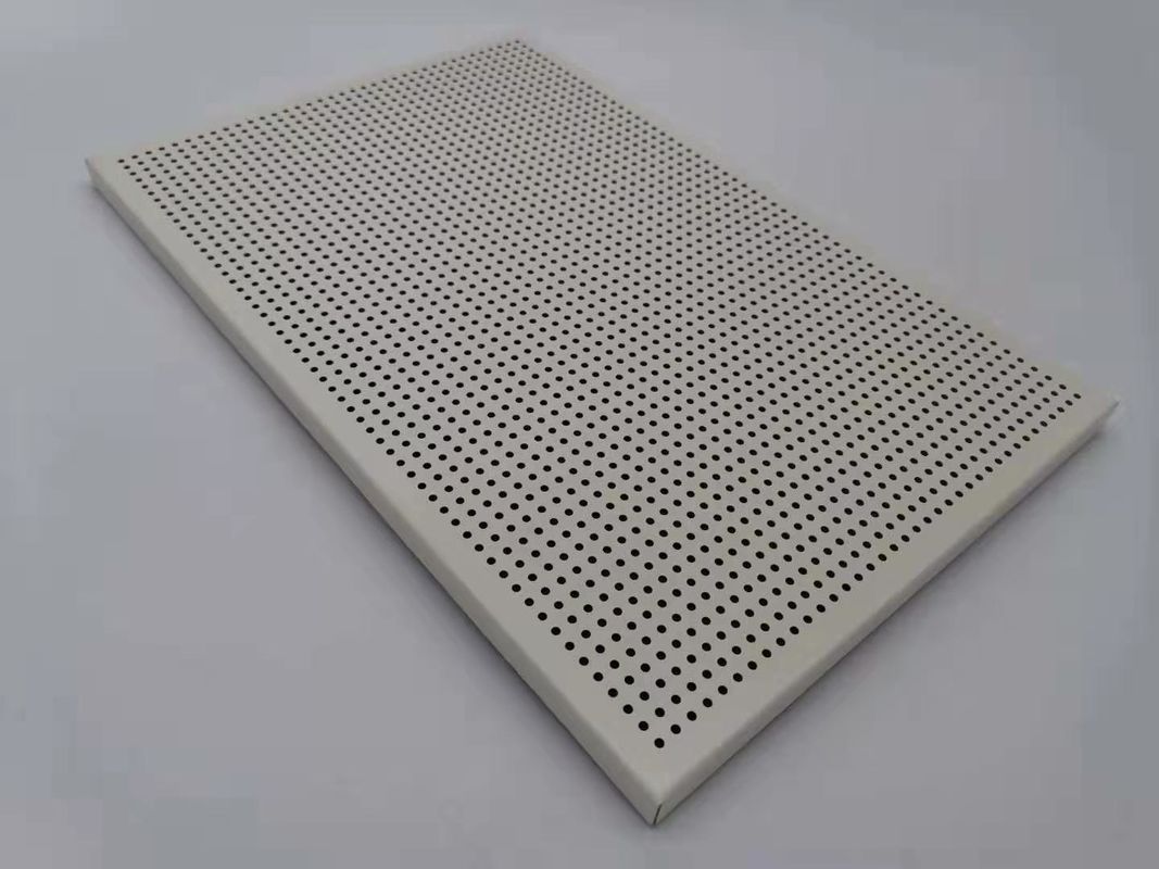 A cor branca perfurou o painel composto de alumínio 2000x10000mm para tetos